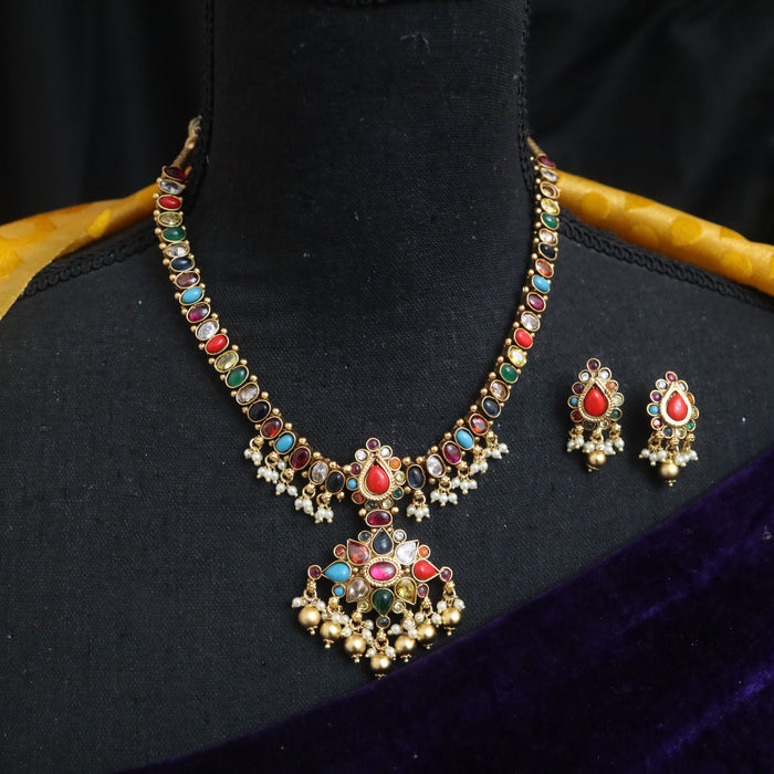Antique short necklace and earrings S1B135