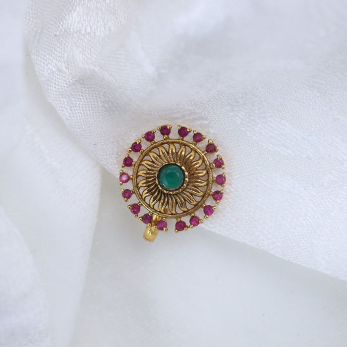 Ruby stone nosepin 04