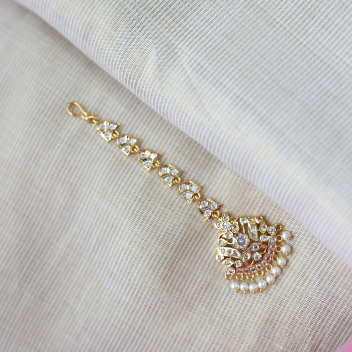 Antique gold white stone and pearl tikka TA859