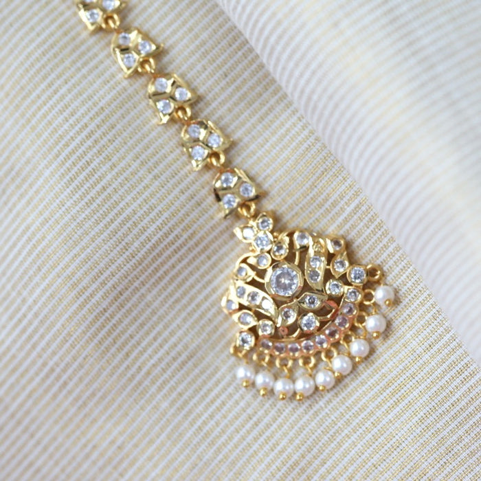 Antique gold white stone and pearl tikka TA859