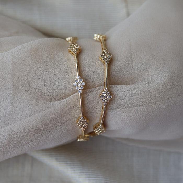 Heritage gold plated white stone bangle (1 set  of 2 bangles) HB7882