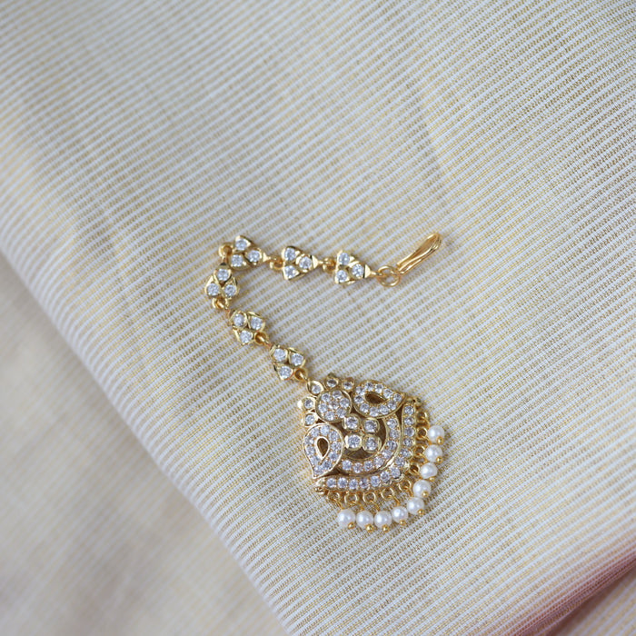 Antique gold white stone and pearl tikka TA8599