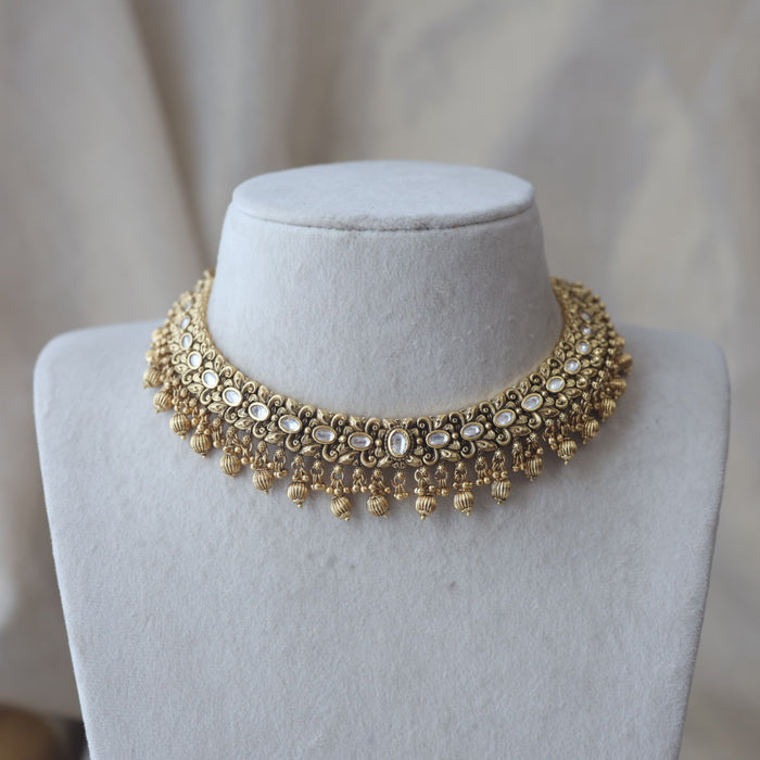 Antique gold and pearl short necklace with earrings G16123