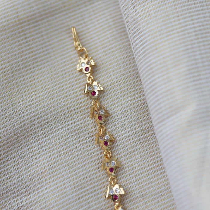Heritage gold plated ruby and white stone tikka TH6443