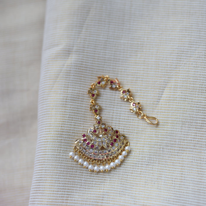 Heritage gold plated ruby and white stone tikka TH6443