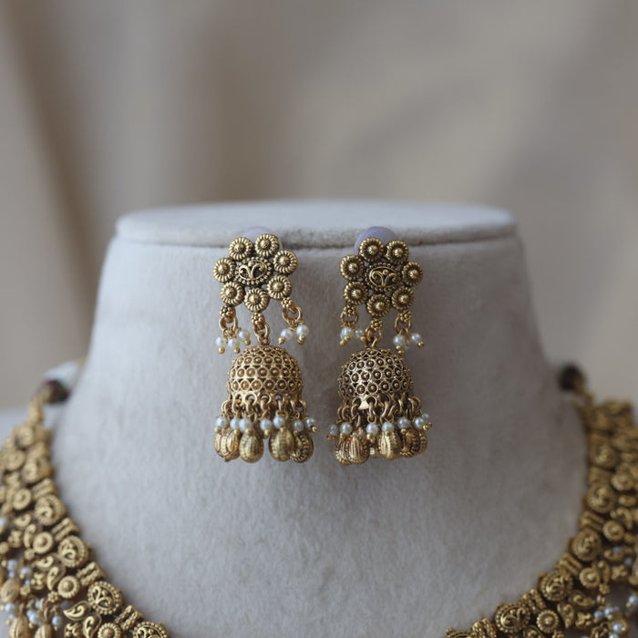 Antique gold and pearl short necklace with earrings G16384
