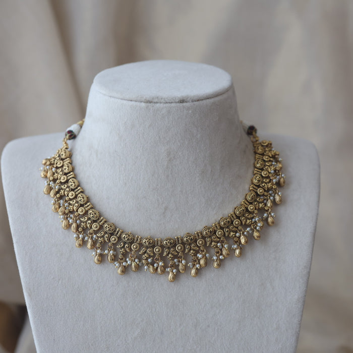 Antique gold and pearl short necklace with earrings G16384