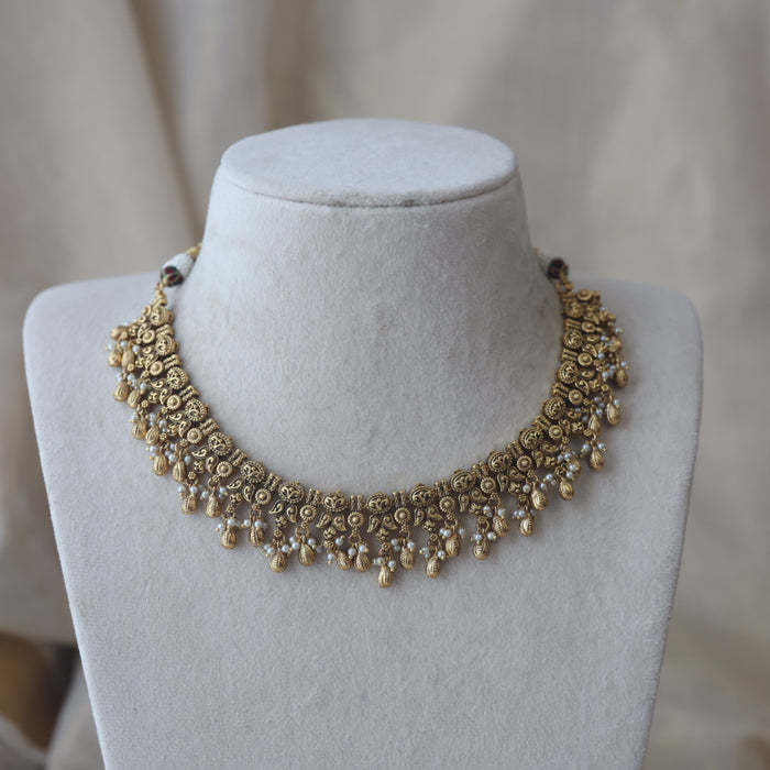 Antique gold and pearl short necklace with earrings G16384