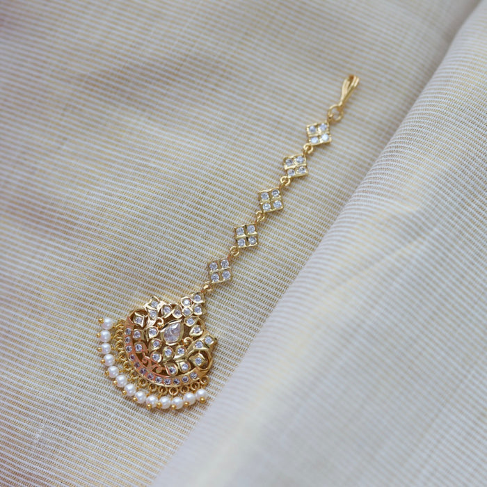 Heritage gold plated white stone tikka TH247