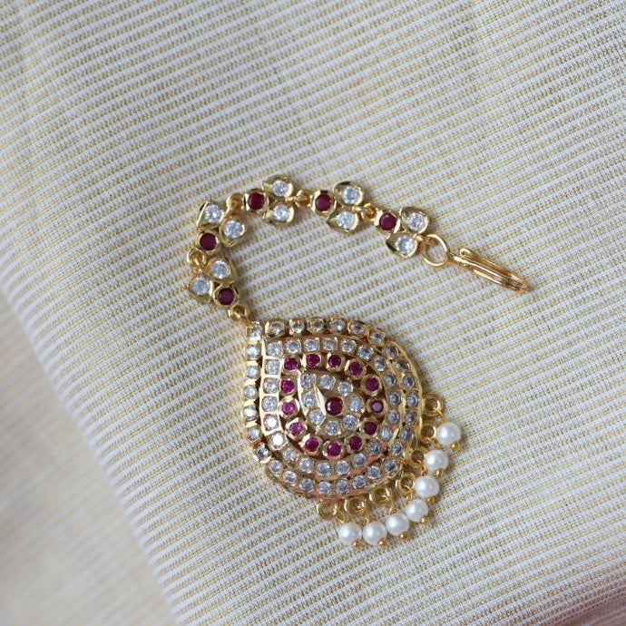 Heritage gold plated ruby and white stone tikka TH754