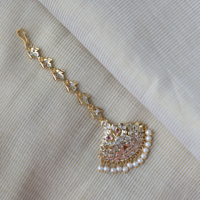 Heritage gold plated white stone tikka HT3422