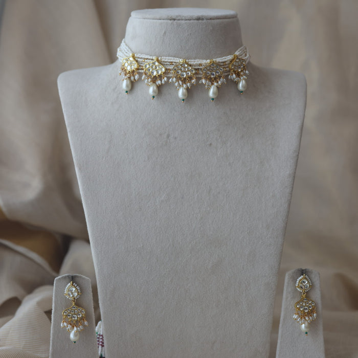 Kundan white stone and pearl choker necklace with earrings MS2334