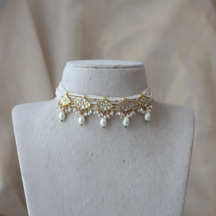Kundan white stone and pearl choker necklace with earrings MS2334