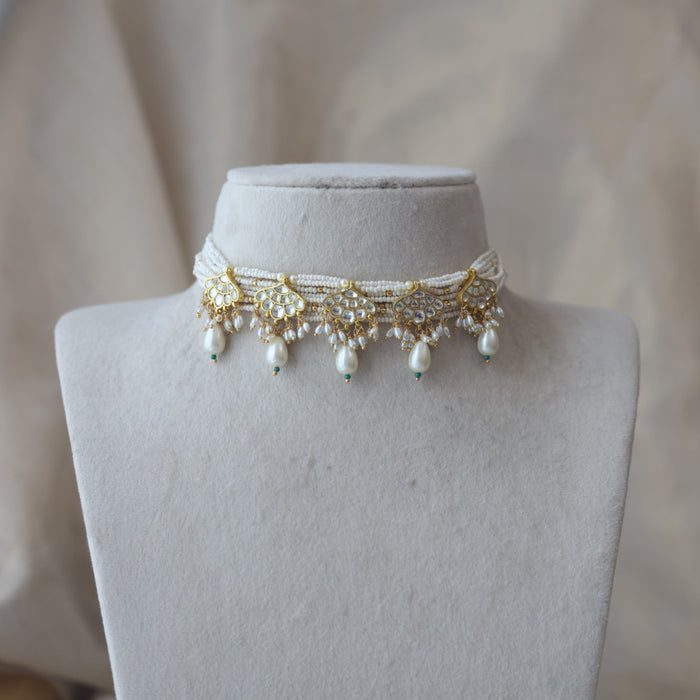 Kundan white stone and pearl choker necklace with earrings MS2334