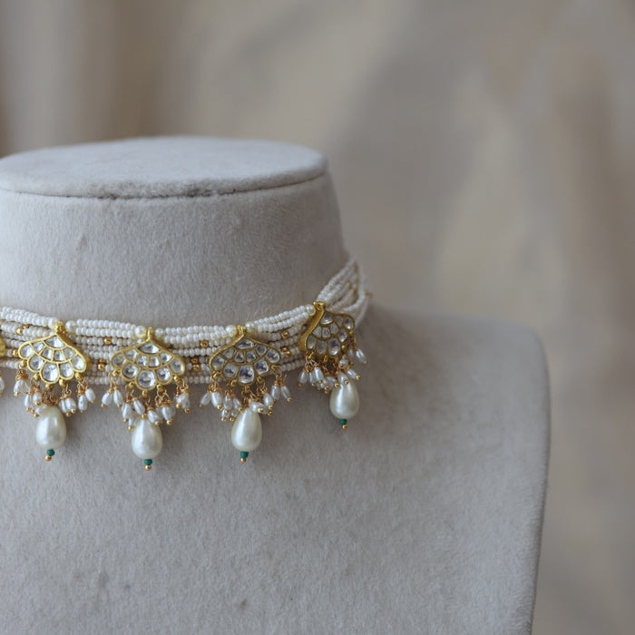 Kundan white stone and pearl choker necklace with earrings MS2334