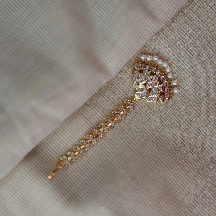 Heritage gold plated white stone tikka HT5049