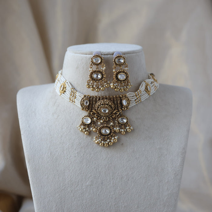Antique gold choker necklace and earrings G18893