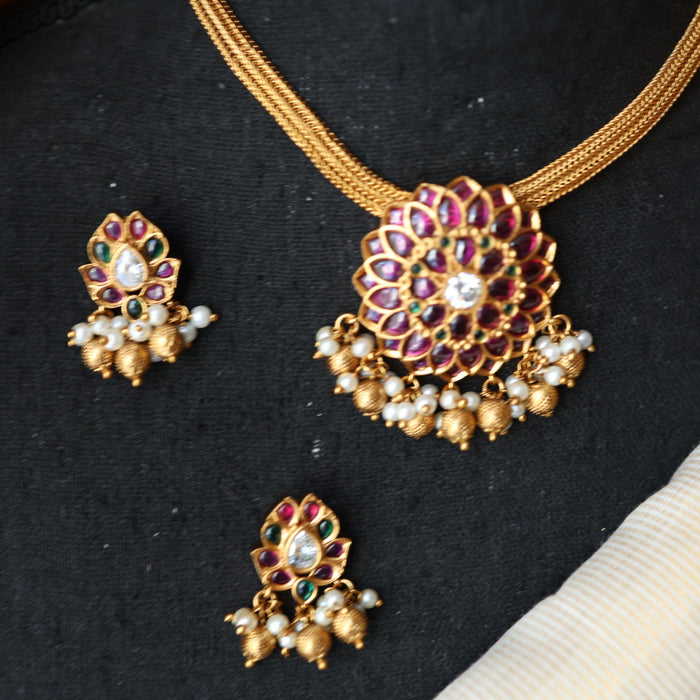 Antique Ruby short necklace and earrings SS117654