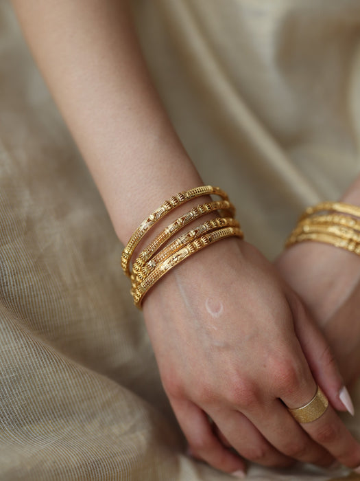 Heritage gold plated gold bangle (1 set  of 4 bangles) HB203