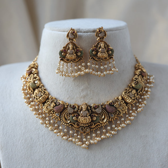 Antique gold temple desing short necklace and earrings SS11982