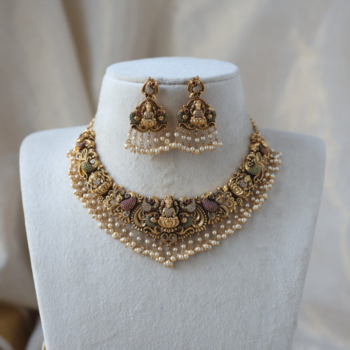 Antique gold temple desing short necklace and earrings SS11982