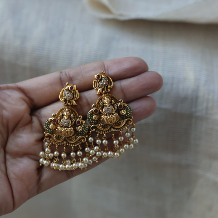 Antique gold temple desing short necklace and earrings SS11982