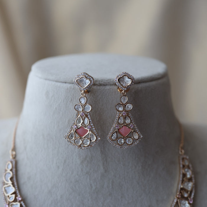 Kundan pink and white stone short necklace with earrings IN17890