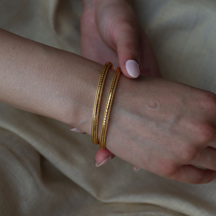 Heritage gold plated gold bangle (1 set  of 4 bangles) HB227