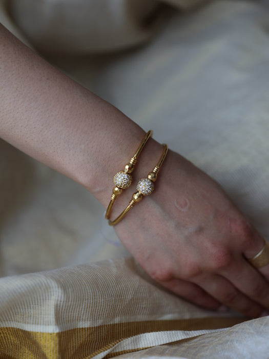 Heritage gold plated white stone bangle (1 set  of 2 bangles) HB206