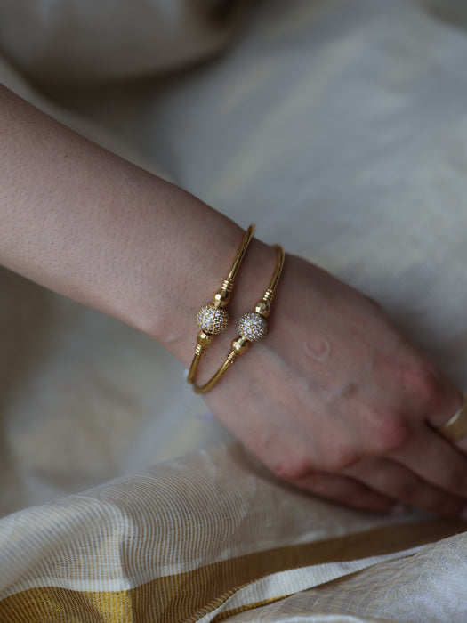 Heritage gold plated white stone bangle (1 set  of 2 bangles) HB206