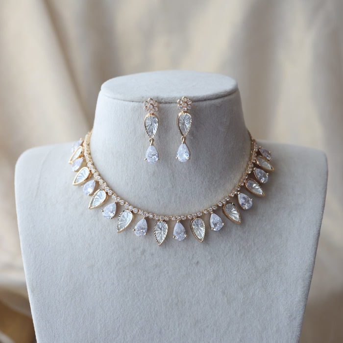 Kundan white stone short necklace with earrings MS1112
