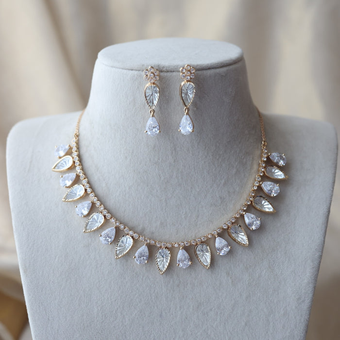 Kundan white stone short necklace with earrings MS1112