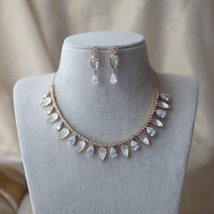 Kundan white stone short necklace with earrings MS1112
