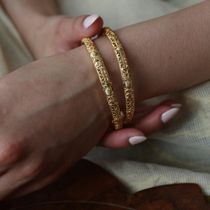 Heritage gold plated gold bangle (1 set of 2 bangles) HB207