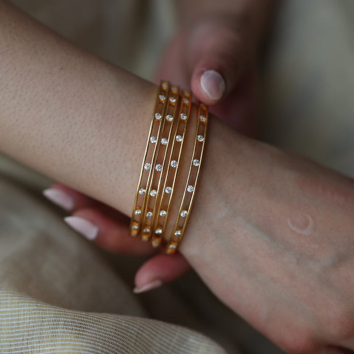 Heritage gold plated white stone bangle (1 set  of 4 bangles) HB298