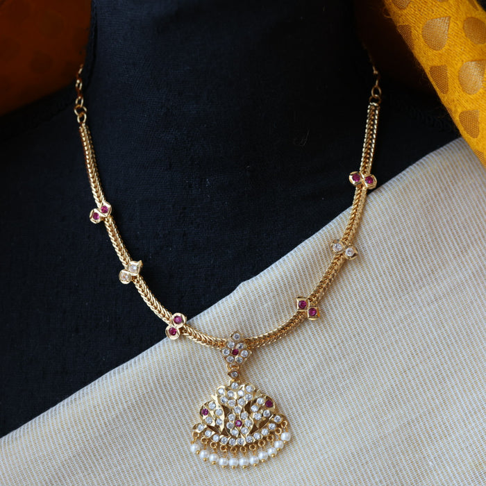 Heritage gold plated ruby white stone short necklace H3567