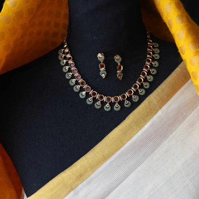 Antique green stone short necklace and earrings SS10116