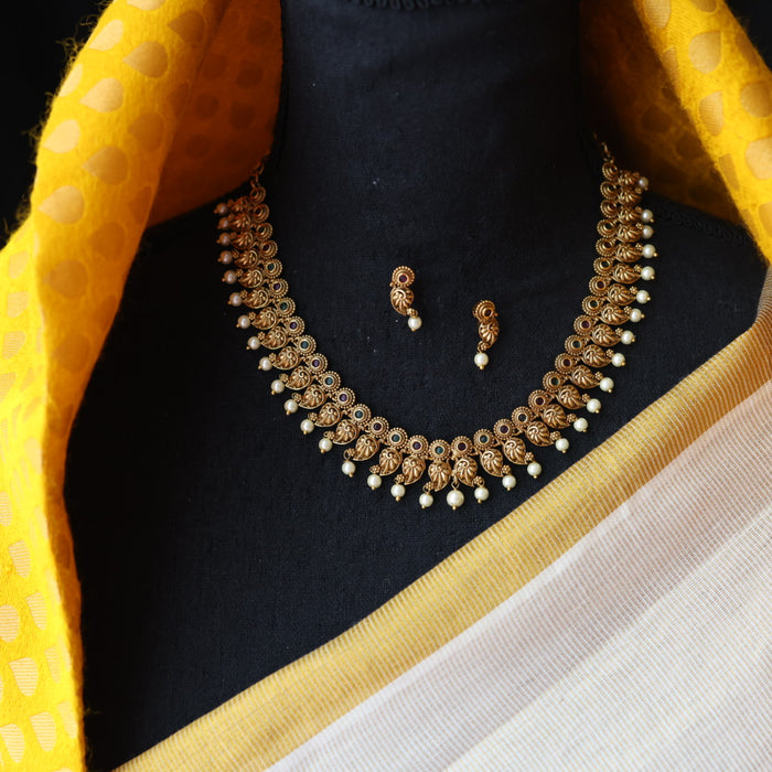 Antique gold and pearl short necklace and earrings SS108201