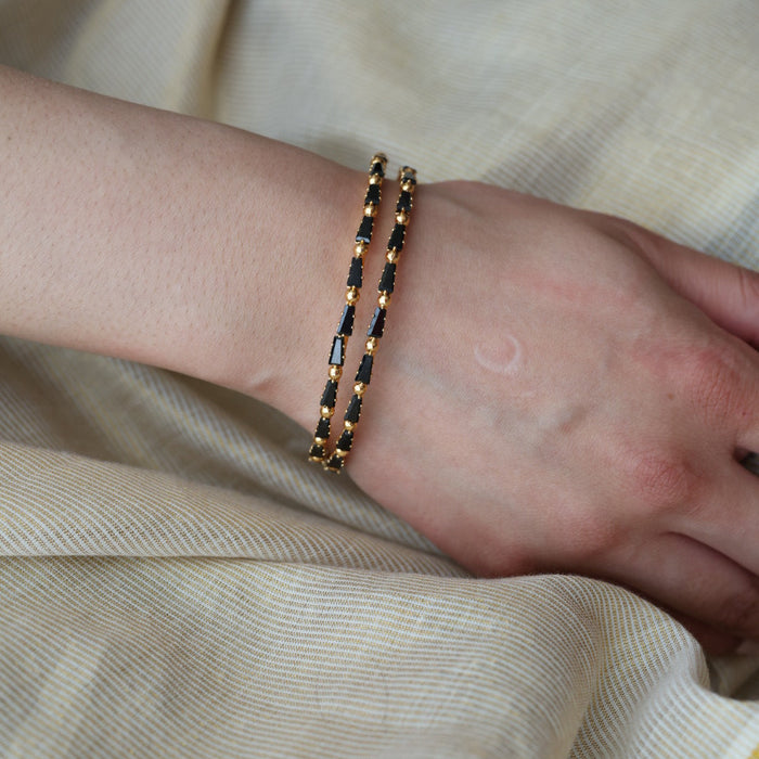 Heritage gold plated white stone bangle HB6531