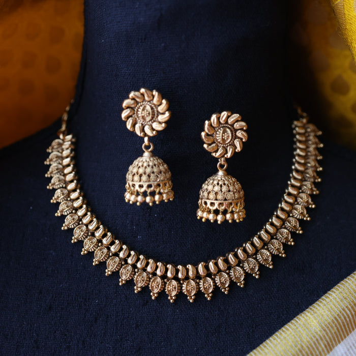 Antique gold short necklace and earrings G20433