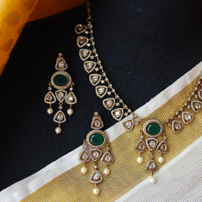 Antique green stone short necklace and earrings SS10322