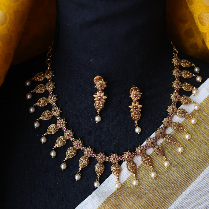 Antique gold and pearl short necklace and earrings SS10876