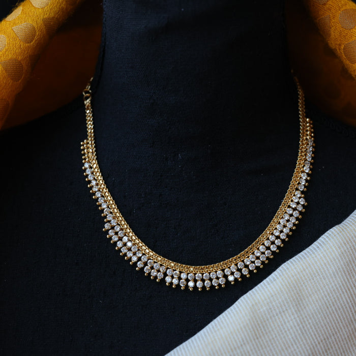 Heritage gold plated white stone short necklace H3891