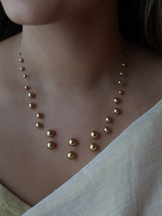 Invisible cream pearl layer short necklace IN1832