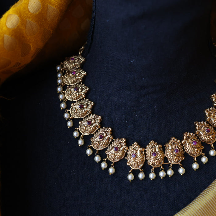 Antique gold and pearl short necklace with earrings SS100642