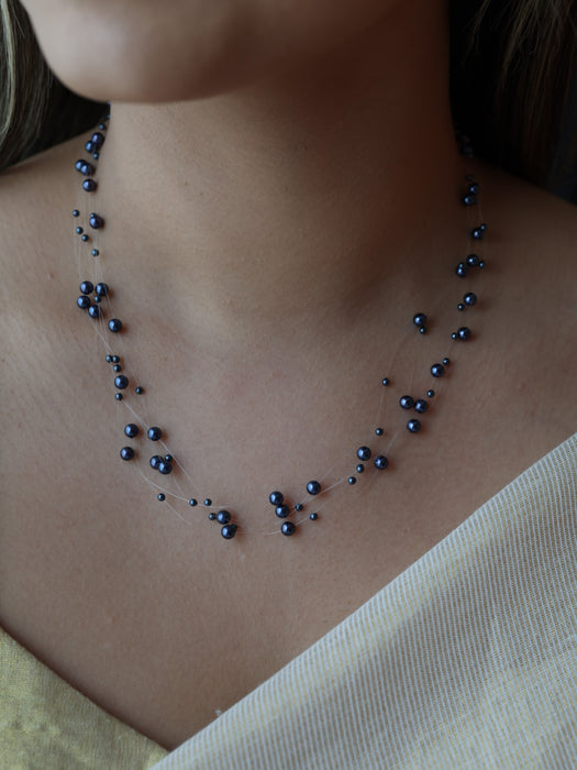Invisible blue pearl layer short necklace IN1900