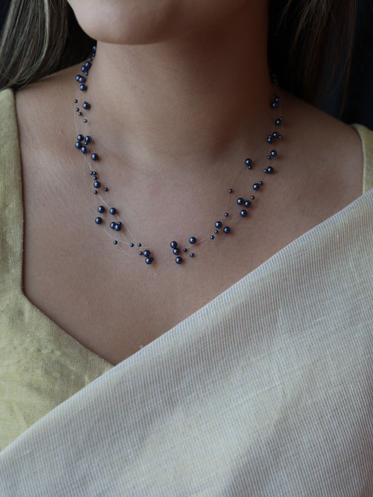 Invisible blue pearl layer short necklace IN1900