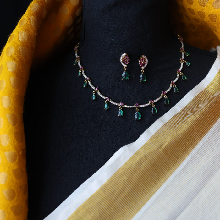 Antique green stone short necklace and earrings SS10153