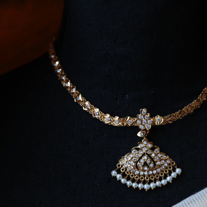 Heritage gold plated white stone short necklace H754