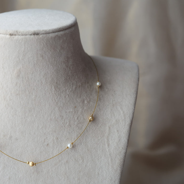 Heritage gold plated invisible necklace IN1091